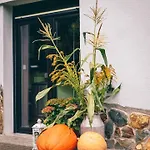 Lipolas-slowlife&guesthouse Vakantieboerderij