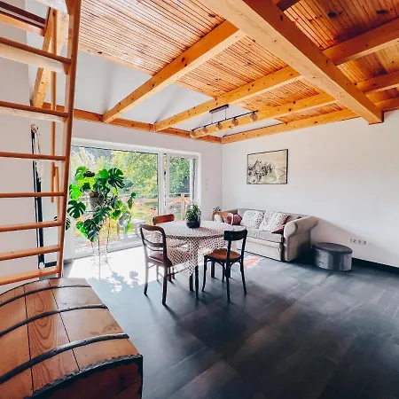 Фермерский дом Lipolas-slowlife&guesthouse Jurkow (Luban)